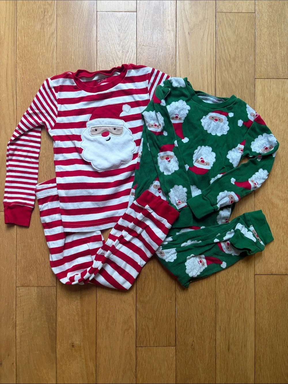🎅Carter's Red & Green Santa Kids Pajama Set